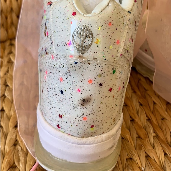 💕Sold💕New YRU Confetti Qozmo Aiire Sneakers 6M - Picture 5 of 8